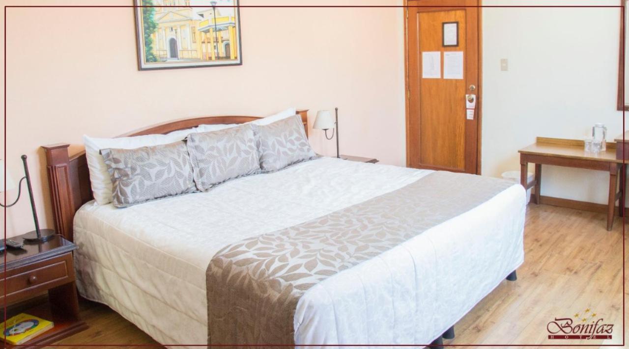 Hotel Pensión Bonifaz Quetzaltenango Exterior foto