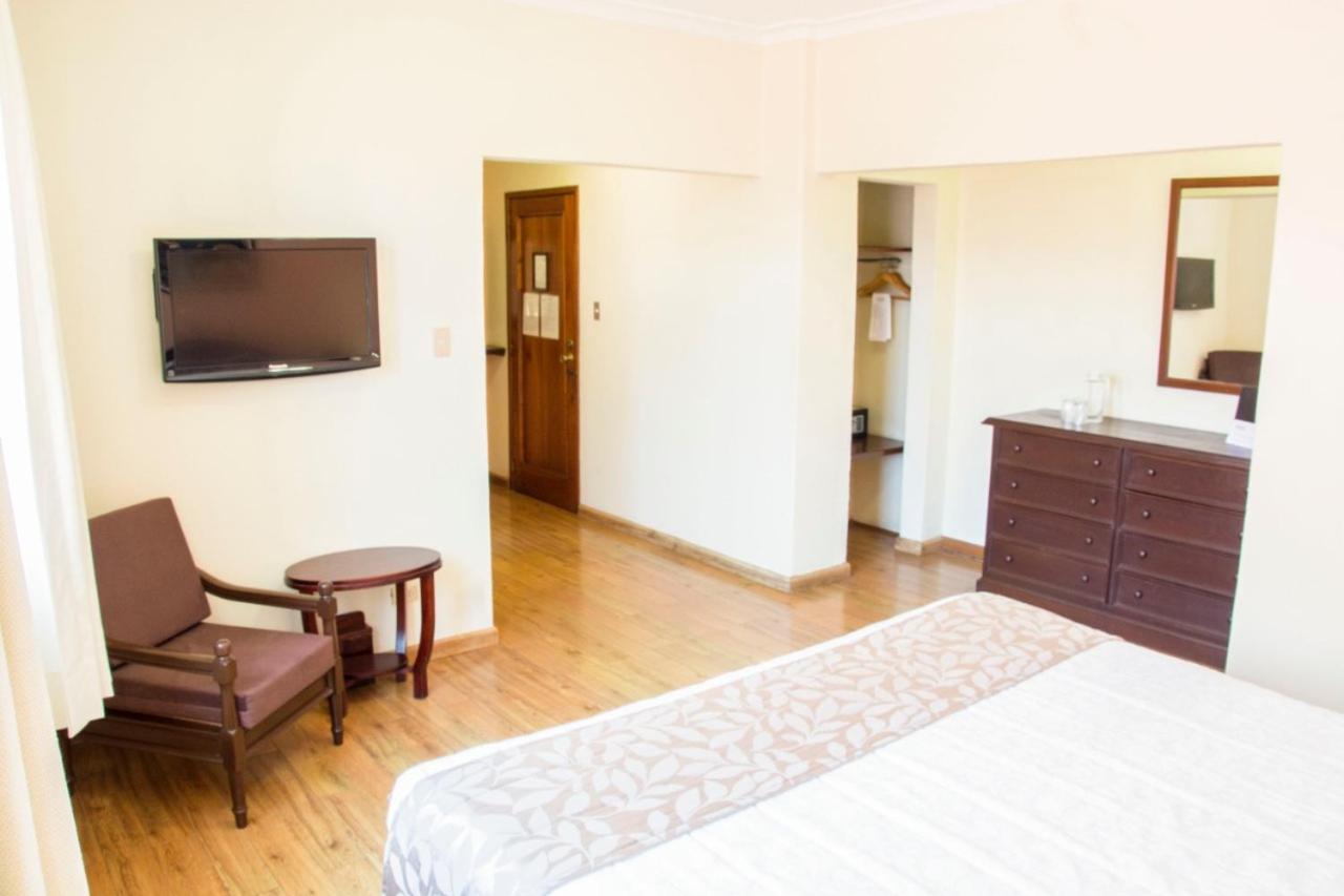 Hotel Pensión Bonifaz Quetzaltenango Exterior foto