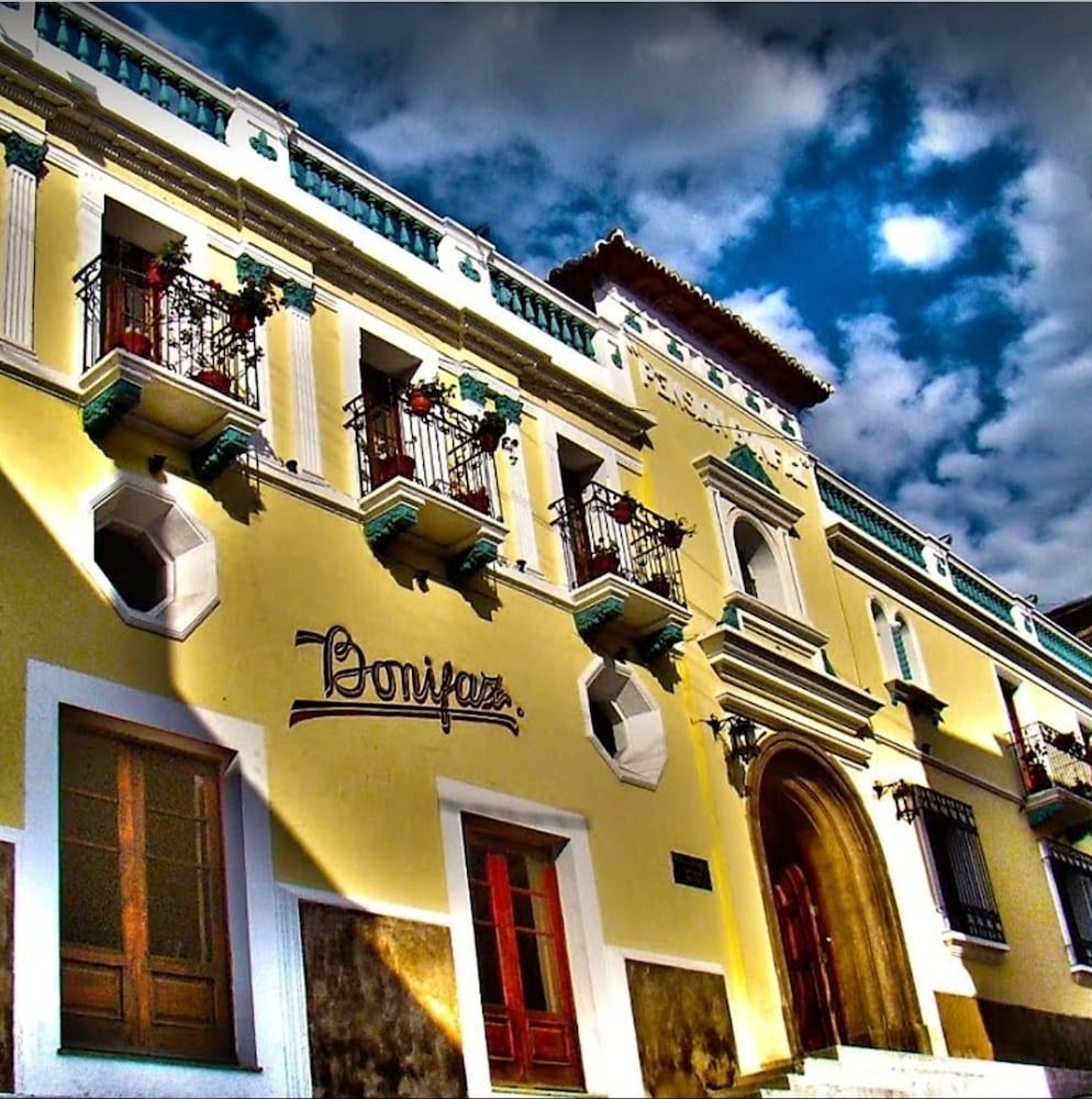 Hotel Pensión Bonifaz Quetzaltenango Exterior foto